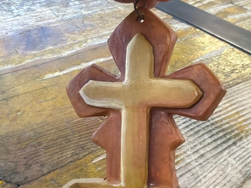 Acquasantiera in Ceramica Marrone Beige con Croce — foto 4