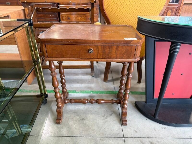 Antico Tavolino da Lavoro in Legno Scuro con 1 Cassetto
