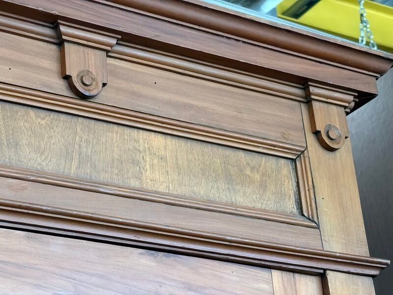 Armadio Grande 2 Ante in Legno Chiaro Lavorato — foto 5