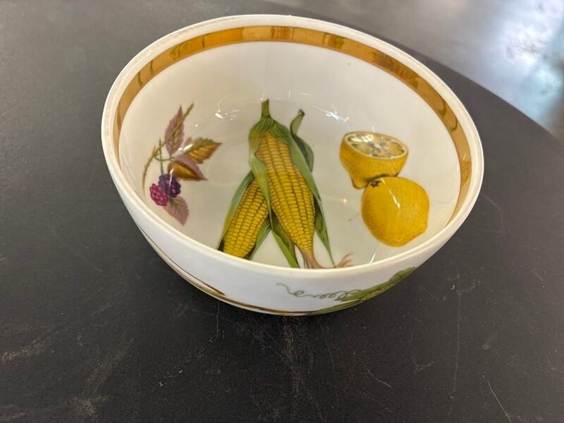 Ciotola in Porcellana Royal Worcester con Fantasia Verdure — foto 3