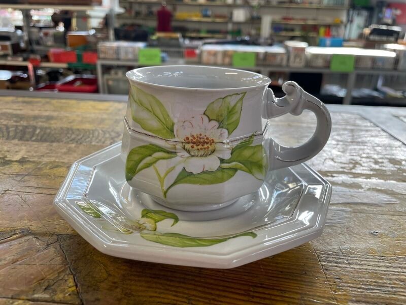 Mancioli Tazza con Piattino Ceramica Fiori Bianchi