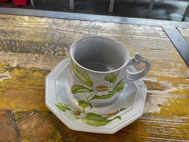 Mancioli Tazza con Piattino Ceramica Fiori Bianchi — foto 3