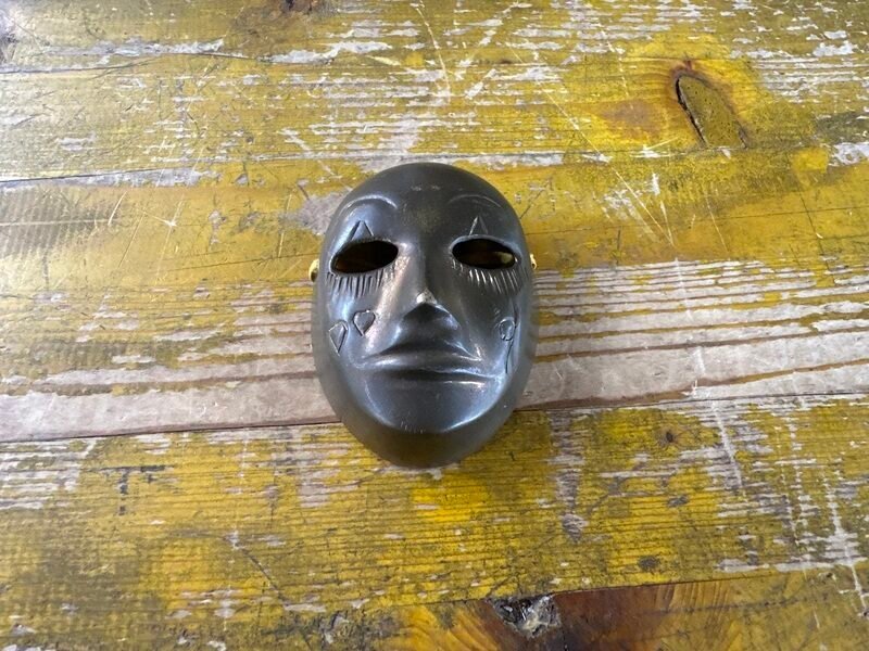 Maschera in Ottone