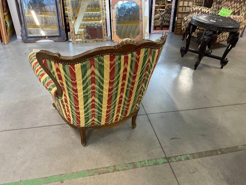 Poltrona in Legno con Stoffa a Righe Beige/Verde/Rosso — foto 3