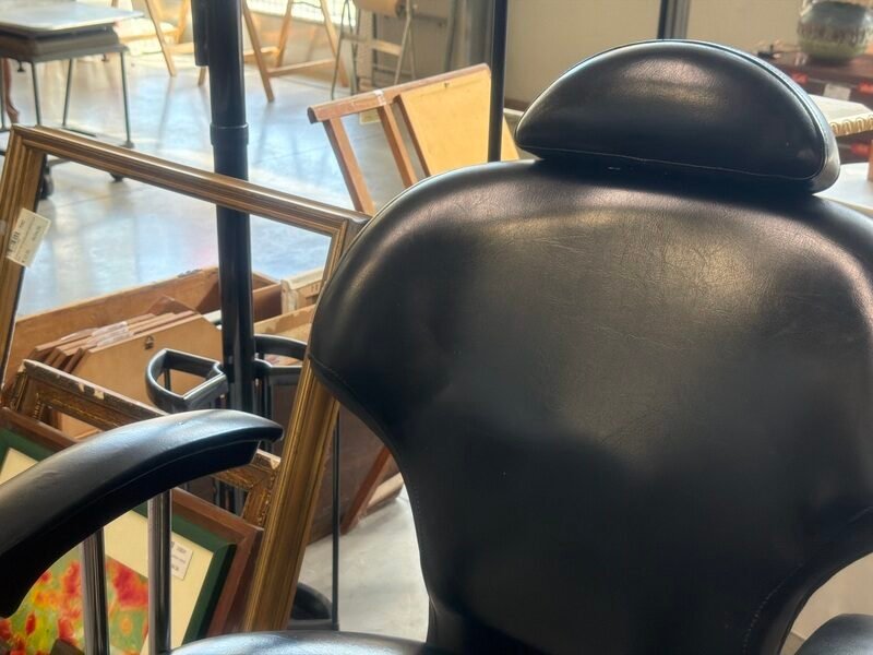 Poltroncina da Barbiere Nera Regolabile ID Italian — foto 3