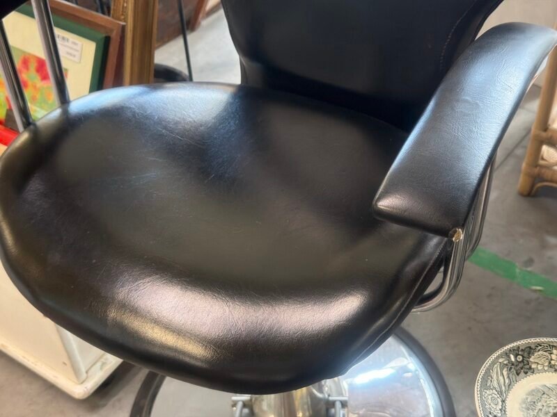 Poltroncina da Barbiere Nera Regolabile ID Italian — foto 4
