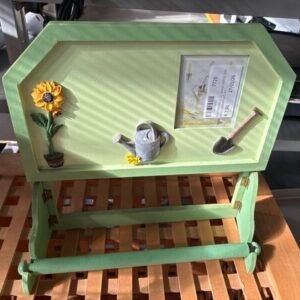 Portarotolo in Legno Verde con Girasoli e Annaffiatoio
