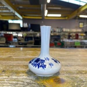 Vaso in Ceramica Grigia con Fiori Blu