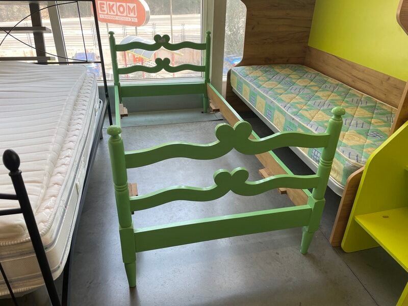 STRUTTURA LETTO SINGOLO LEGNO VERDE