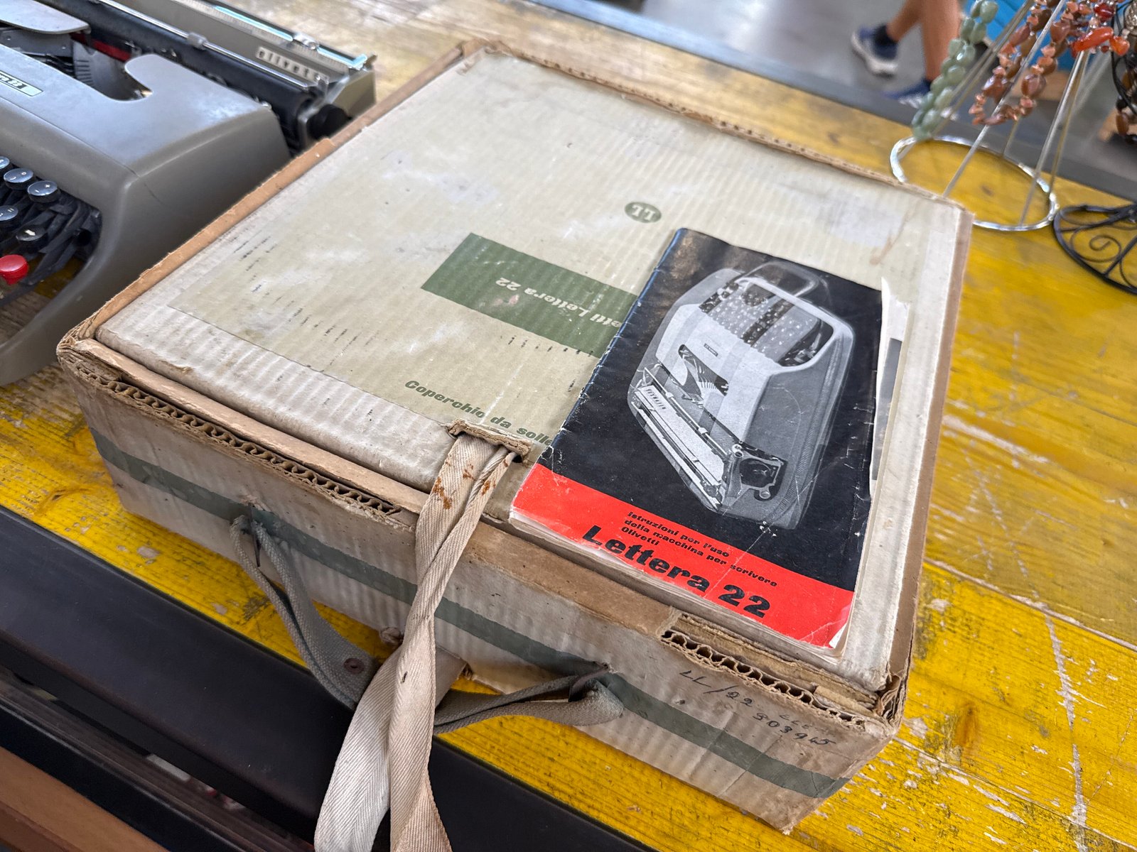 Macchina Scrivere Olivetti Lettera 22 G - immagine 3