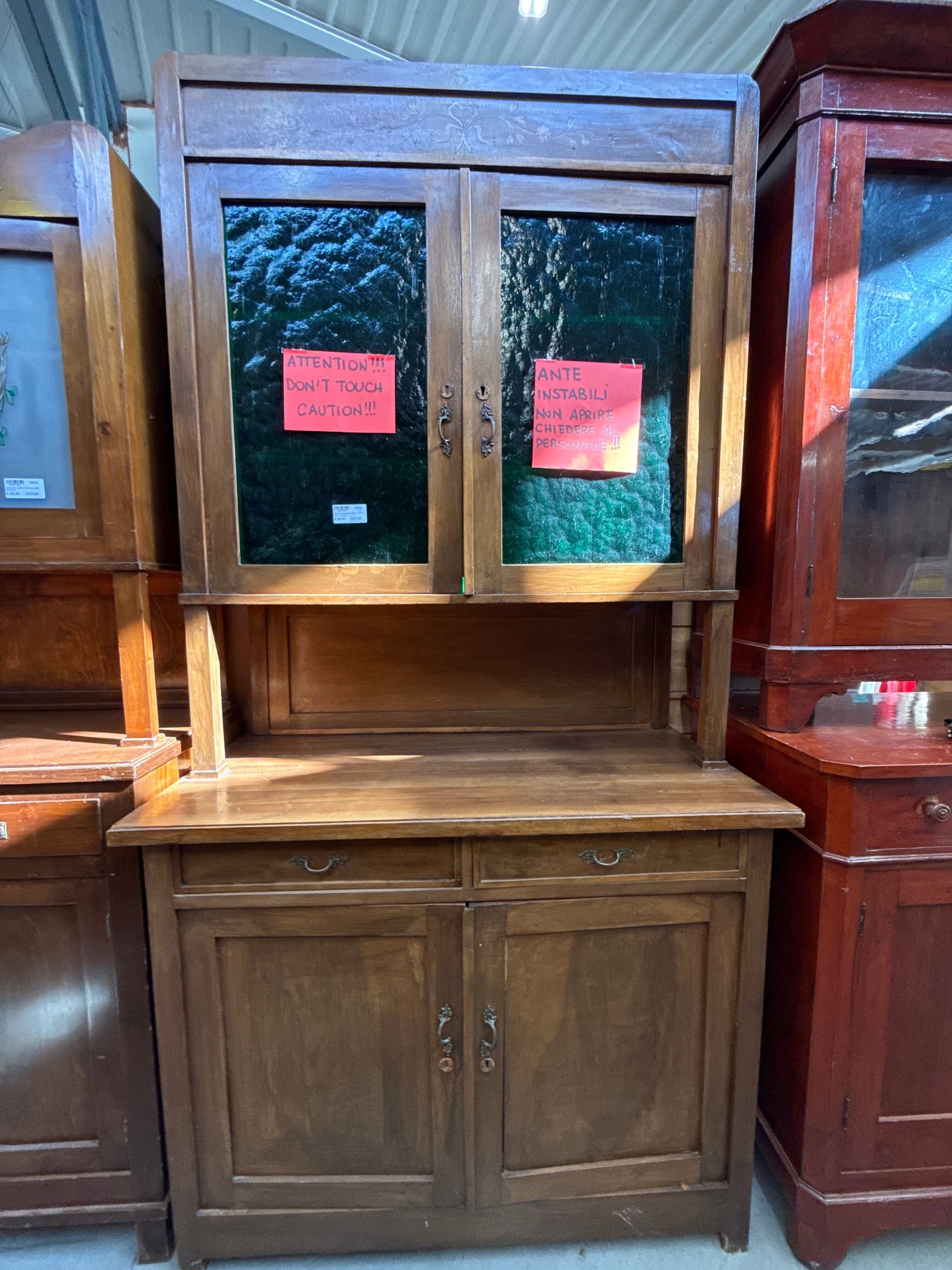 Credenza Vintage Legno Vetri Verdi