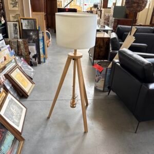 Lampada a Piantana Base Legno