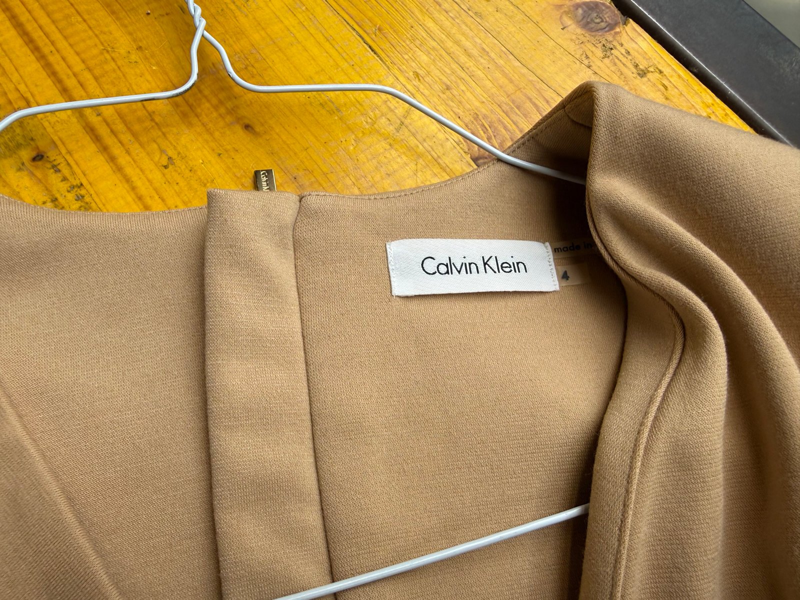 Abito Maglina Beige con Cintura Fianche Marrone Calvin Klein - immagine 3