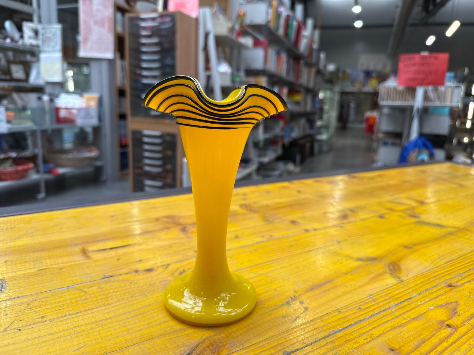 Vaso Calice Vetro Giallo Stile Murano