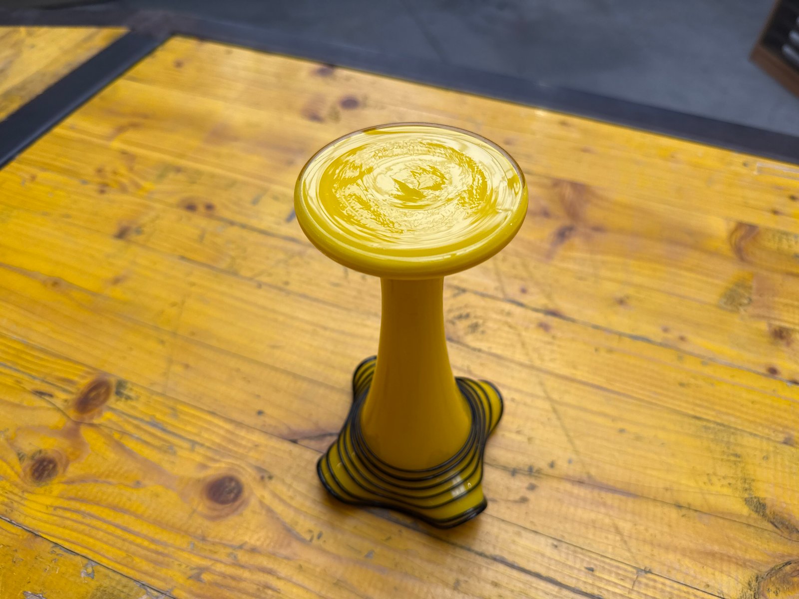 Vaso Calice Vetro Giallo Stile Murano - immagine 2